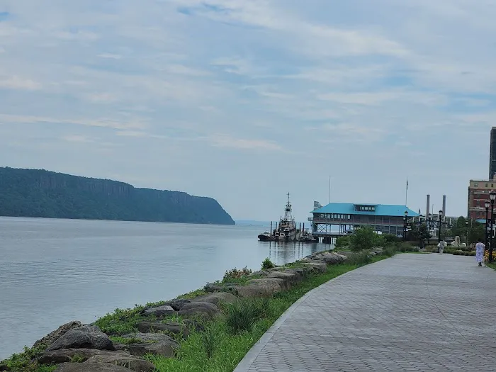 Esplanade Park Picture 9