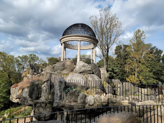 Untermyer Gardens Picture 5