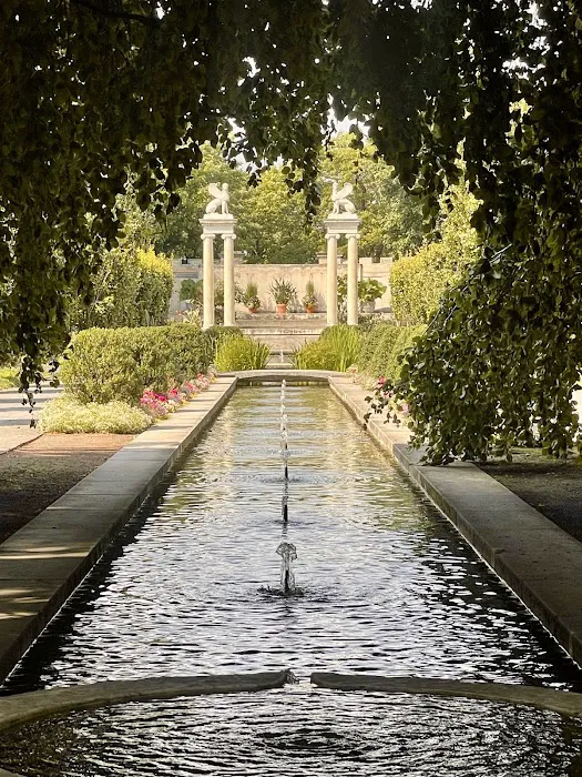 Untermyer Gardens Picture 10