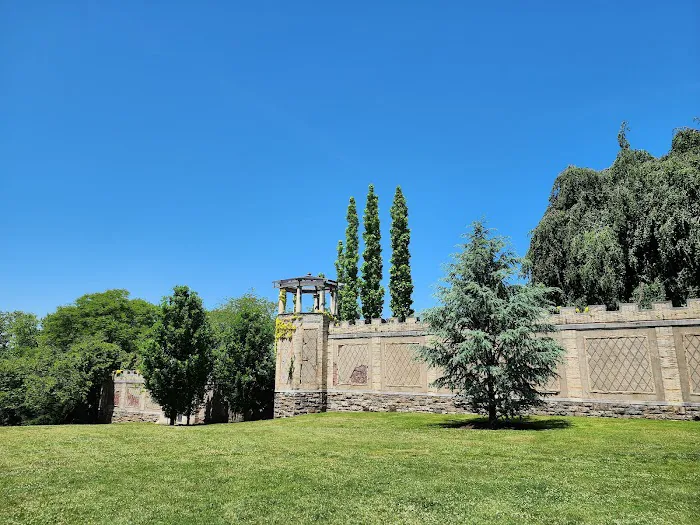 Untermyer Gardens Picture 9