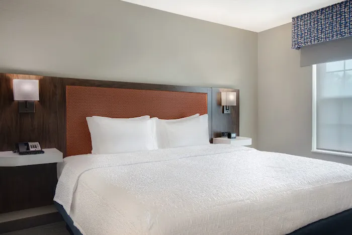Hampton Inn & Suites Yonkers Picture 1
