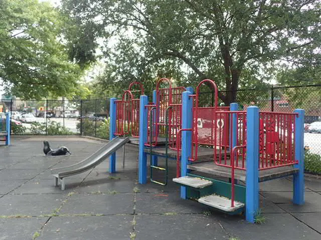 Monsignor Kett Playground Picture 4