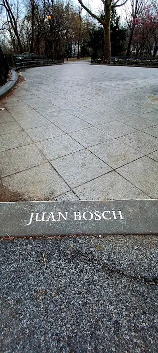 Juan Bosch Plaza Picture 9
