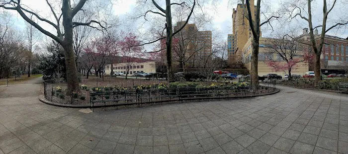 Juan Bosch Plaza Picture 5