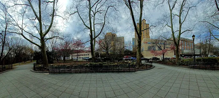 Juan Bosch Plaza Picture 8