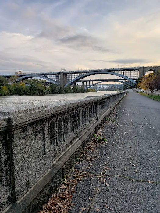 Harlem River Park Picture 8
