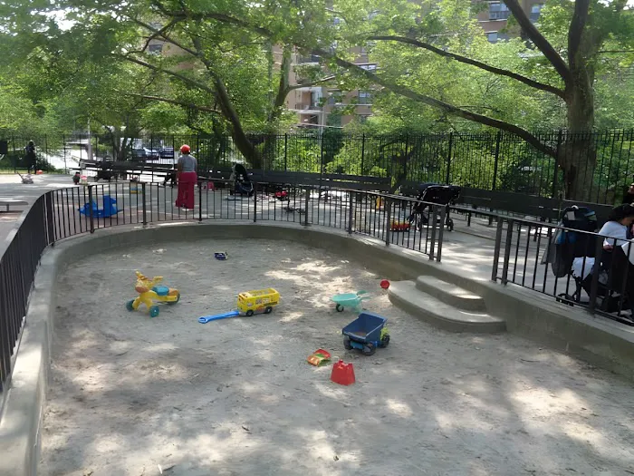 Paul's Playground Picture 8