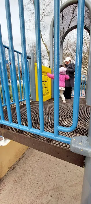 Paul's Playground Picture 10