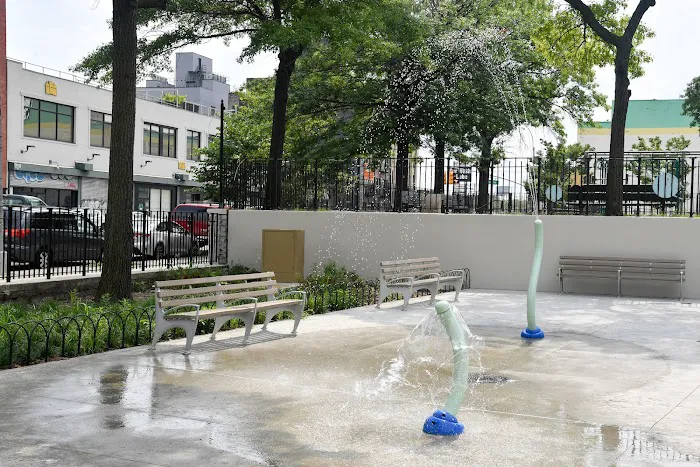 Pulaski Park Picture 7