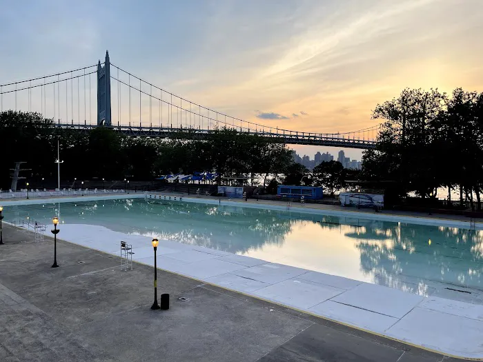 Astoria Park Picture 1