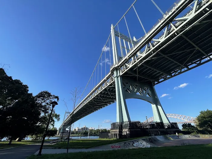 Astoria Park Picture 2