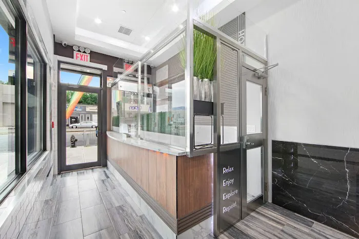 Hotel 365 Bronx Picture 7