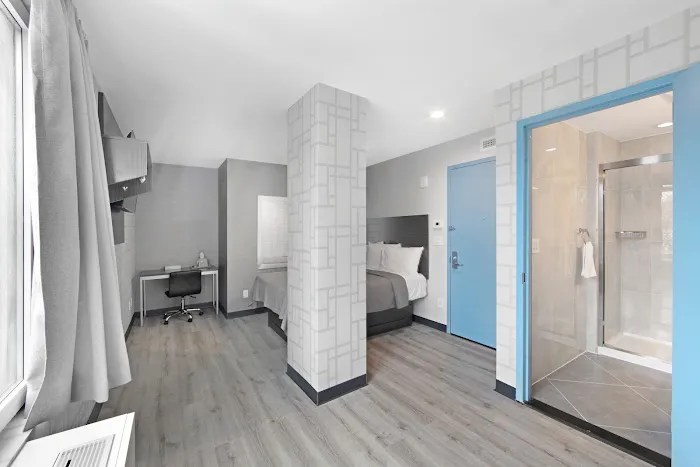 Hotel 365 Bronx Picture 10