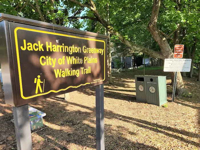 White Plains Greenway Trail Head Picture 4