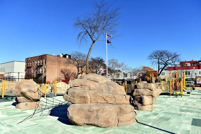 Lion's Pride Playground Picture 3