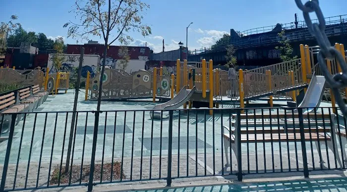 Lion's Pride Playground Picture 7
