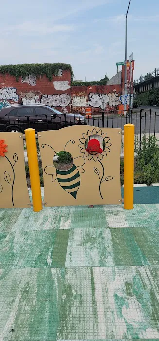 Lion's Pride Playground Picture 6