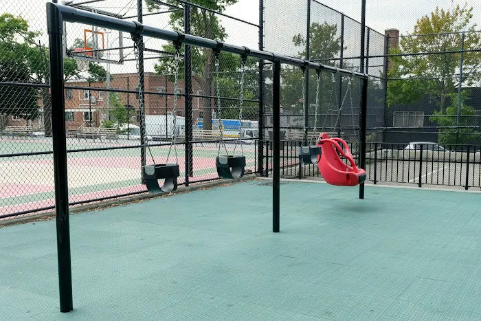 Starr Playground Picture 5