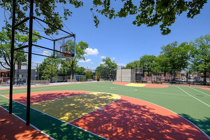 Starr Playground Picture 2