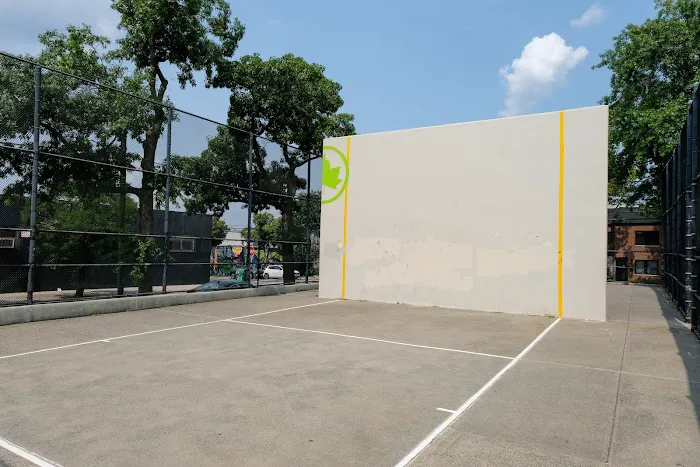 Starr Playground Picture 10