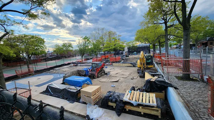 Starr Playground Picture 6