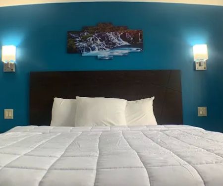 East New York Inn