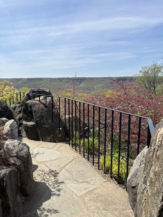 Yonkers Riverfront Promenade Picture 4