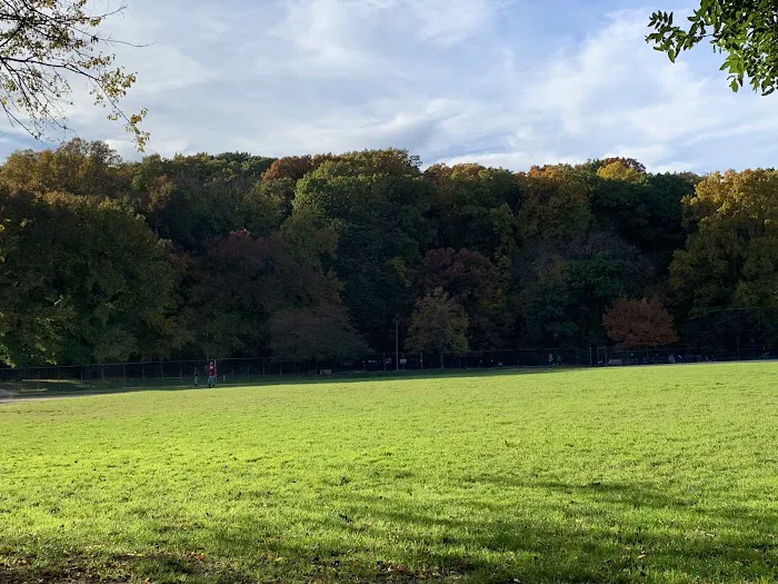 Isham Park Picture 5