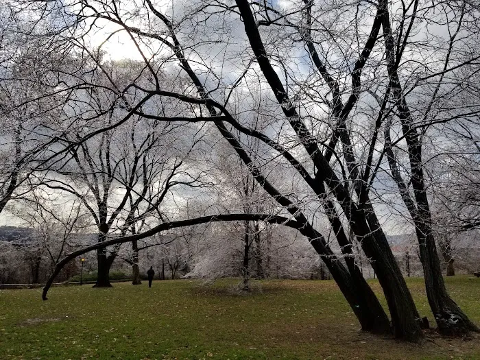 Isham Park Picture 4