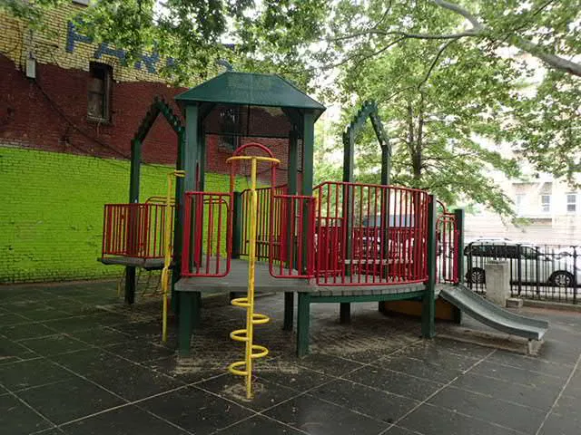 Goble Playground Picture 5