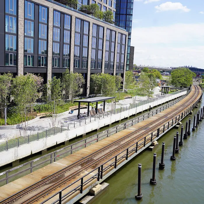 Bankside Park South Picture 5