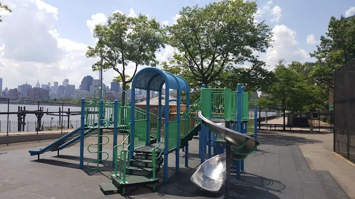 Hallets Cove Playground Picture 10