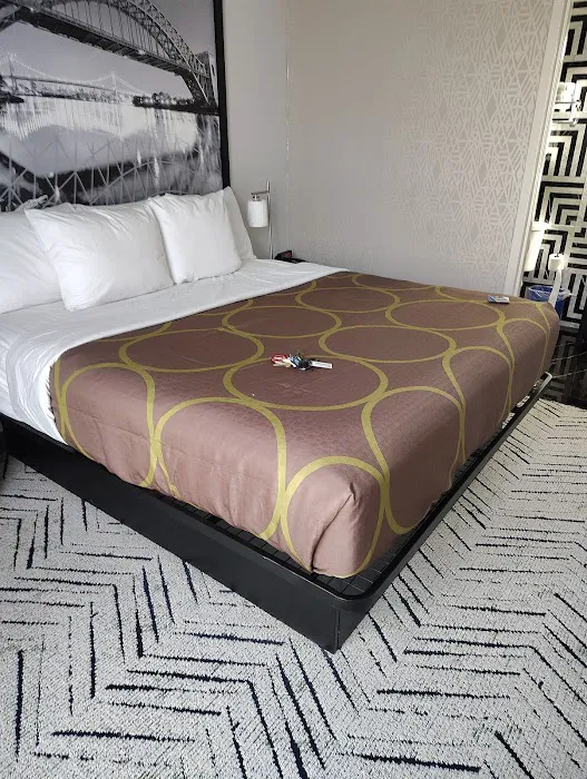 Super 8 by Wyndham Bronx Near Stadium Picture 6