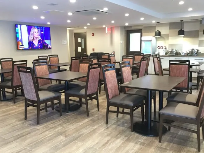 Ramada by Wyndham Bronx Picture 7