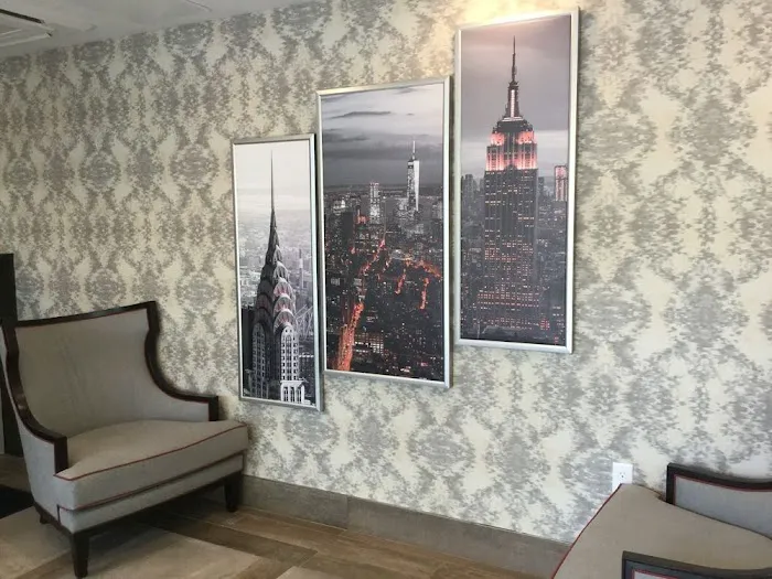 Ramada by Wyndham Bronx Picture 6