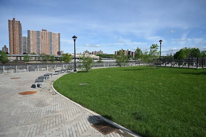Mill Pond Park Picture 2
