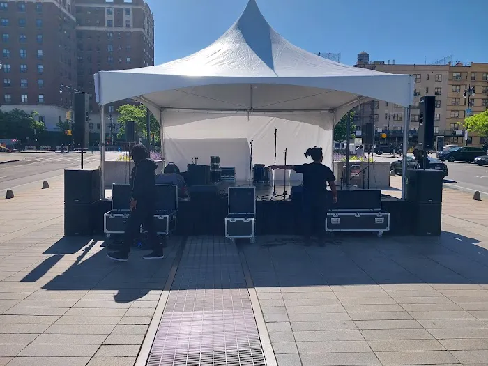 Lou Gehrig Plaza Picture 7