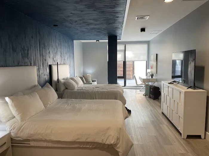 Global Luxury Suites at The Arches Picture 6