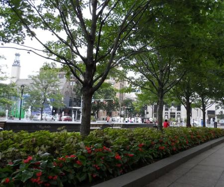 Renaissance Plaza