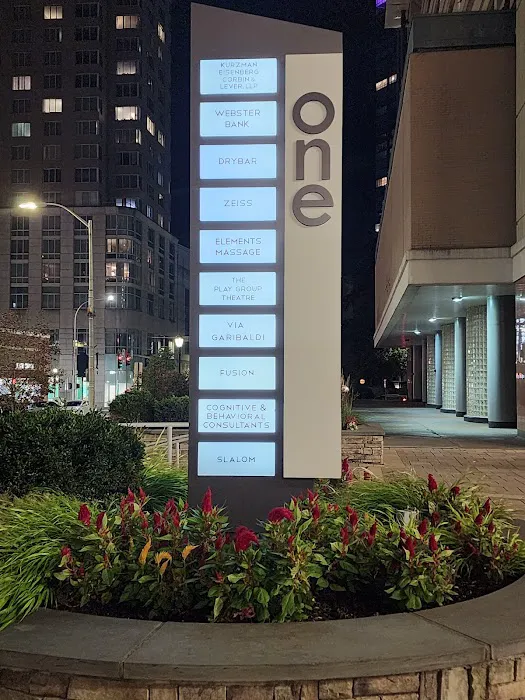 One plaza Picture 5