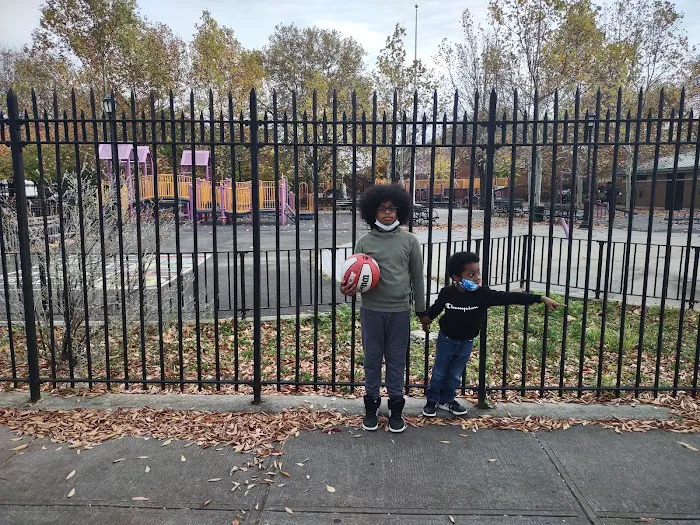 Curtis Playground Picture 2