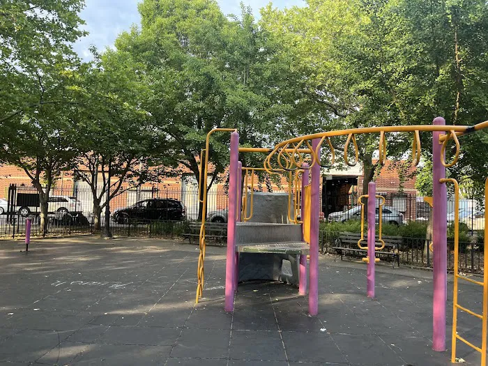 Curtis Playground Picture 5