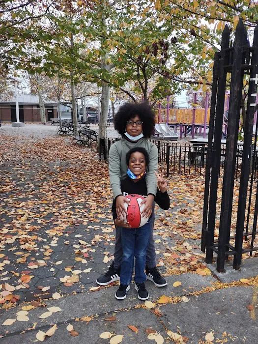 Curtis Playground Picture 4