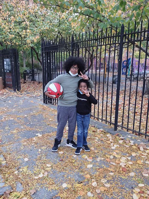 Curtis Playground Picture 10