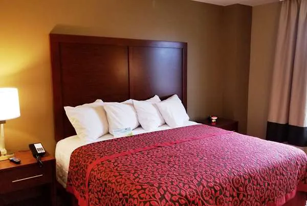 Days Inn by Wyndham Brooklyn Marine Park Picture 9