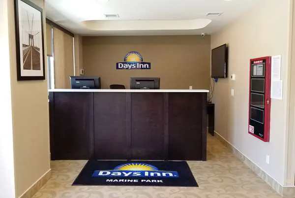 Days Inn by Wyndham Brooklyn Marine Park Picture 10