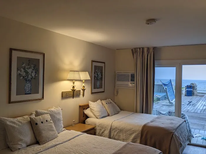 Ocean Surf Resort Picture 2