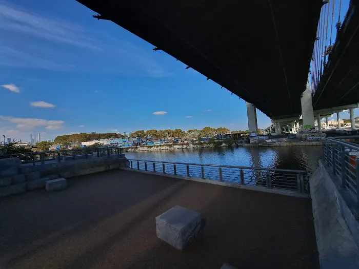 Under the ‘K’ Bridge Park Picture 2