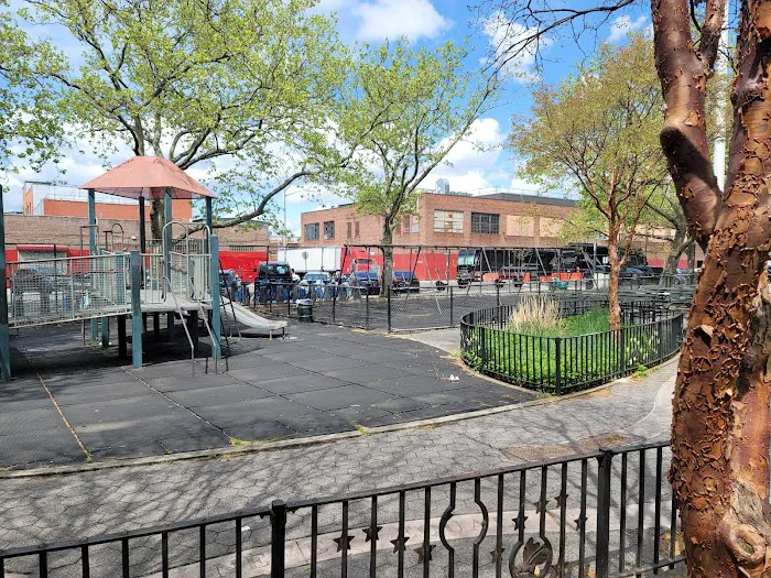 Frost Playground Picture 4