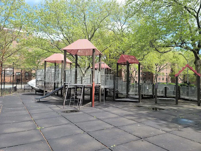 Frost Playground Picture 5